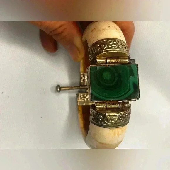 Antique Inlayed Bone & Malachite Tribal Bracelet Inlay Hinged Bracelet heavy 74g - Picture 6 of 14